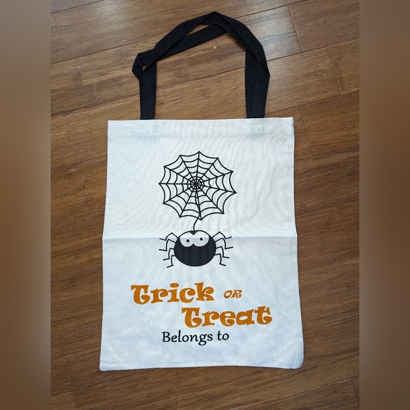 4 pack Halloween bags. Trick or treat. Pumpkin and spiders. Brand new. - Picture 3 of 5